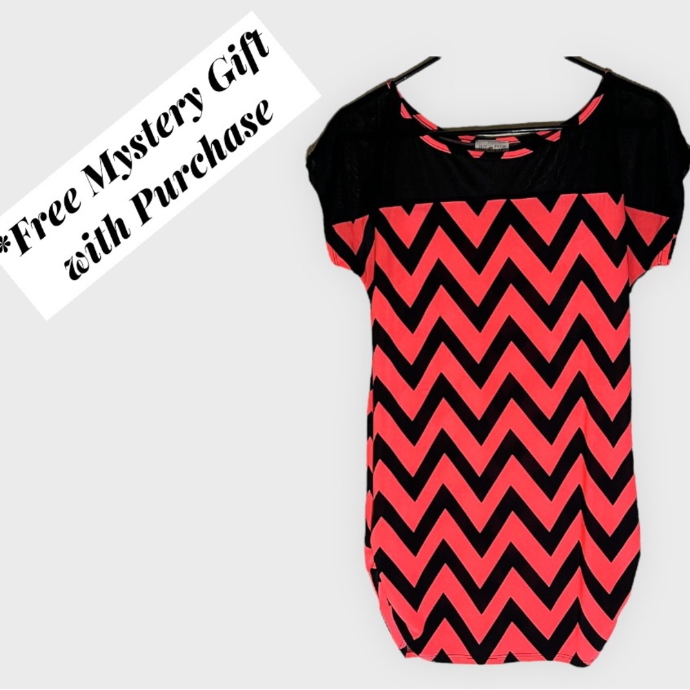 Women’s Free Kisses Blouse